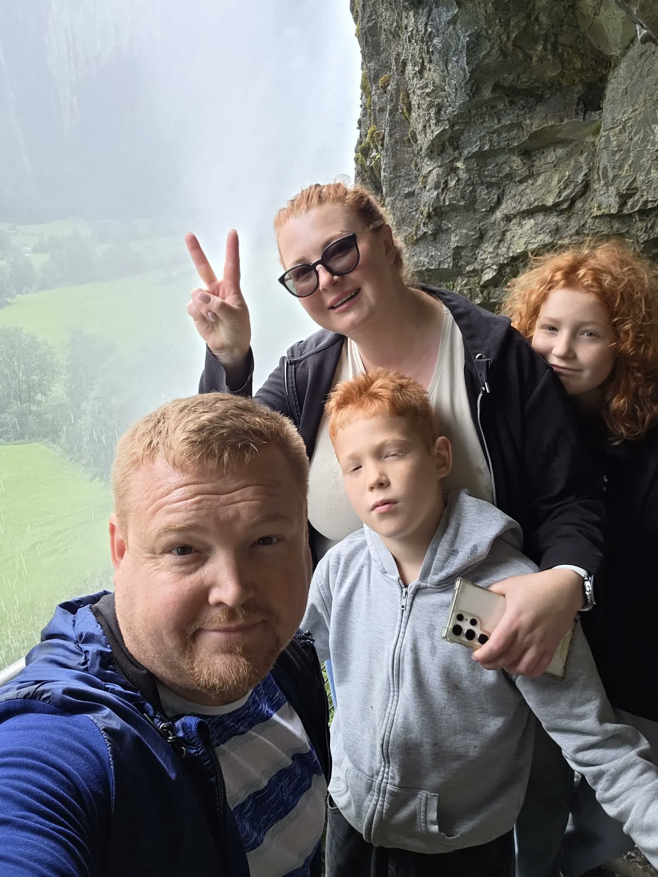 Coordinator with family